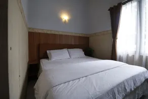 Amelia Guest House - Image 2
