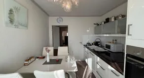 Möbelierte 3-Zm-Wohnung mit luxuriöser Innenausstattung in Zentrum - Image 2