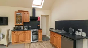 Midsummer Cottage - Image 3