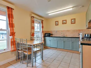 Cottage in Shropshire near Walking Trails - Image 4