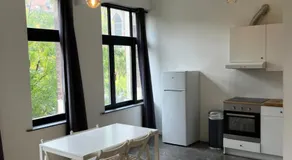 Midi Station Square Apartment - Image 5