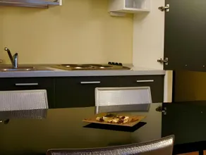 Parizzi Suites&Studio Restaurant - Image 4
