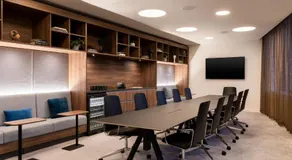 Courtyard by Marriott Glasgow SEC - Image 5