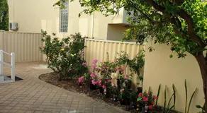 Como Beach Apartments - Image 5