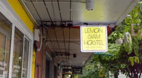 Lemon Siam Hostel Free Breakfast - Image 5