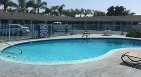 Frontier Motel - Image 5