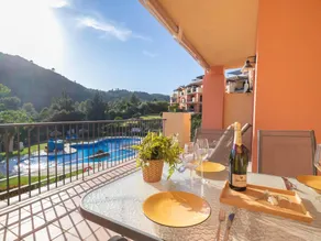 Premium apartment in Benahavis with balcony - Image 3