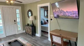 Dog Friendly, Firepit, Hot Tub, EV Chrger, Broad Ripple - Image 2