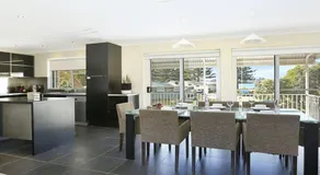 Kendalls Beach House - Image 3