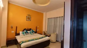Hotel Regency with parking - Image 5