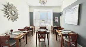 Endeavour Guest House - Image 2