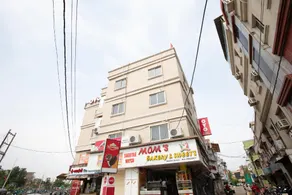 OYO Flagship 37918 Hotel Signature Inn - Image 3
