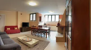 A due passi dalla città - Image 5
