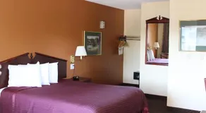 Knights Inn Salem - Image 5