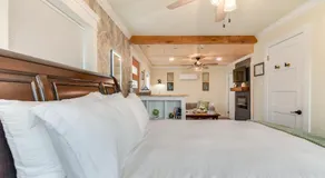 2 Mi to Dtwn: Chic Waco Studio w/ Fire Pit! - Image 2