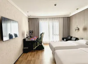 Aina Esports Hotel Wanbo Plaza Branch (Baoding Baibai Shopping Plaza Branch) - Image 2