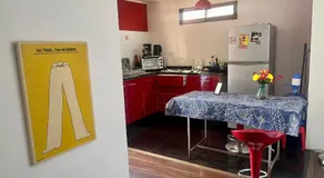 Hostel Tu Espacio RE - Habitaciones cerca del Aeropuerto - Image 3