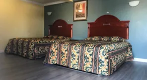 Colony Inn Motel - Image 4