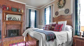 Hatchery House Bed & Breakfast - Image 2
