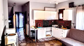 MickeyHouse - Image 2