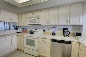 437 El Matador 2 Bedroom Condo by RedAwning - Image 4