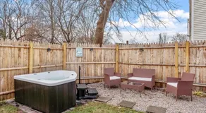 NEW!! Lovely unit w/ PRIVATE Hot Tub and patio! - Image 5
