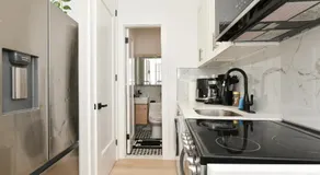 Elegant 2 BR Retreat Near Central Park - Image 5