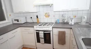 The Uxbridge House - Image 4