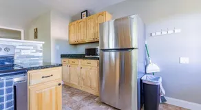 Charming 3-Bedroom Home in Rossville, GA - Family Retreat - Image 2