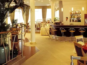 Hotel Preemier - Image 2