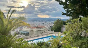 Apartment with large terrace & sea view over Nice - Image 5