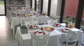 White Wood Chalet - Image 5