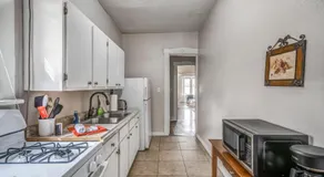 Your Midtown Getaway - Central, Walkable and Calm - Image 3