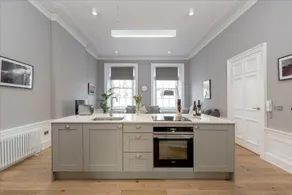 Torphichen Street 5 Star Luxury Apartment - Image 3