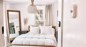 Buttonwood Hotel 1 - Boutique Accommodations - Image 2