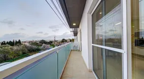 Unique - Spacious 3BR Premium Flat - Image 5