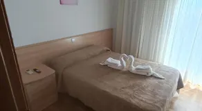 Hostal Alhambra - Image 2