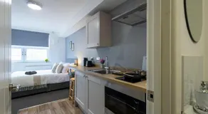 Derwent Court Aparthotel - Image 4