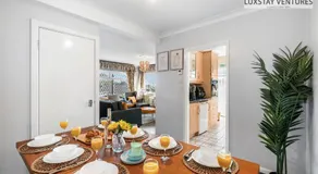 Spacious 3 Bedroom Brighton Home - South Downs - Stunning Sea Views - Garden - Pool Table - FREE Parking - Image 3