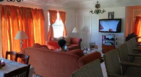 Sue's Homestay - Image 3