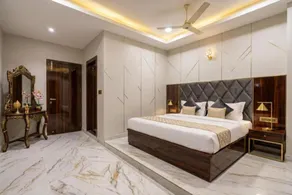 Hotel Stay Grand - Image 2