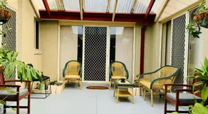 Cosy Vintage Home - Image 5