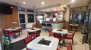 Hotel Monde - Image 2