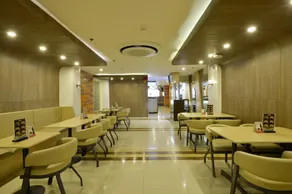 Hotel 99 Monumento Caloocan - Image 5
