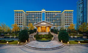Evergrande Hotel Yichang - Image 5