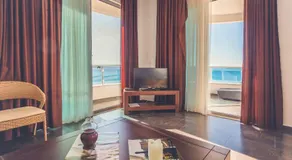 Love Live Hotel - Image 2