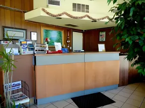 Maple Inn and Suites Los Banos - Image 4