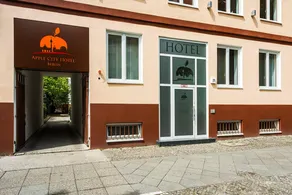 Apple City Hotel - Image 4