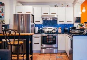 Renovated Historic Coconut Grove Cottage Home - Image 4