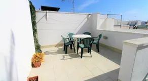 Trilocale arancione climatizzato con terrazza panoramica - Image 3
